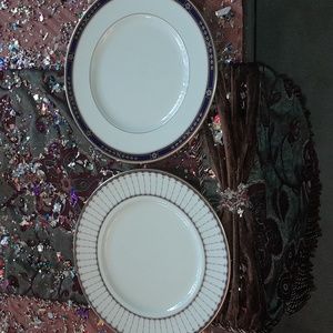 🌺LENOX DINNER PLATES W/GOLDTONE Trim